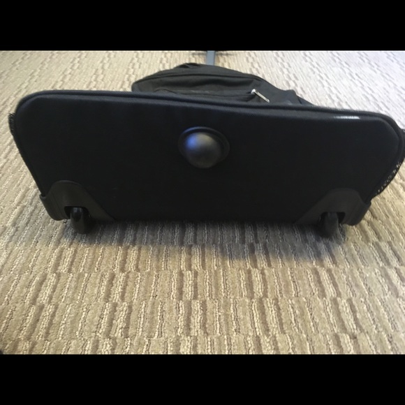 Knapsack On Wheels - Picture 2 of 5